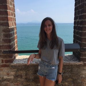 Meet your Posher, Charlotte